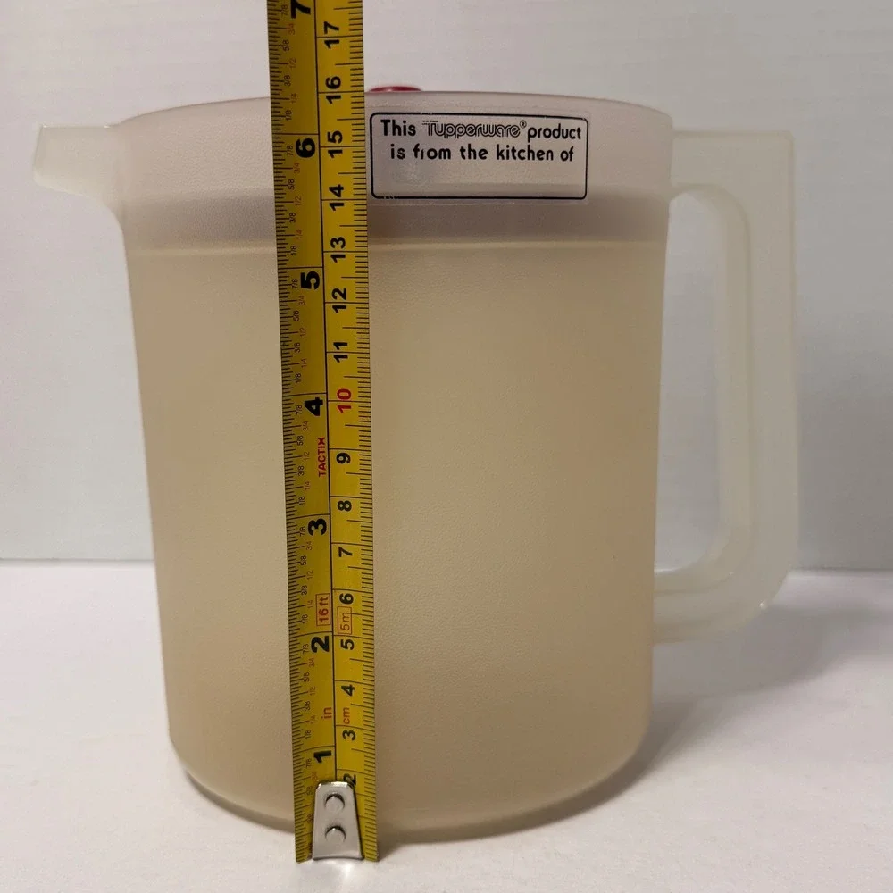 Vintage Tupperware 1 Quart Pitcher Red Push Button Sunburst Lid Made‎ in USA *